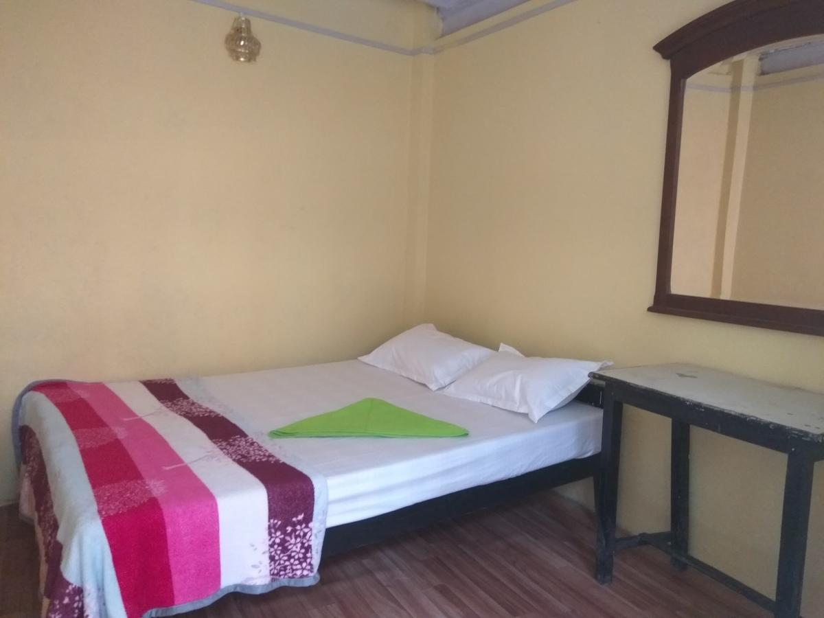 Beehive Hostel Kathmandu Esterno foto