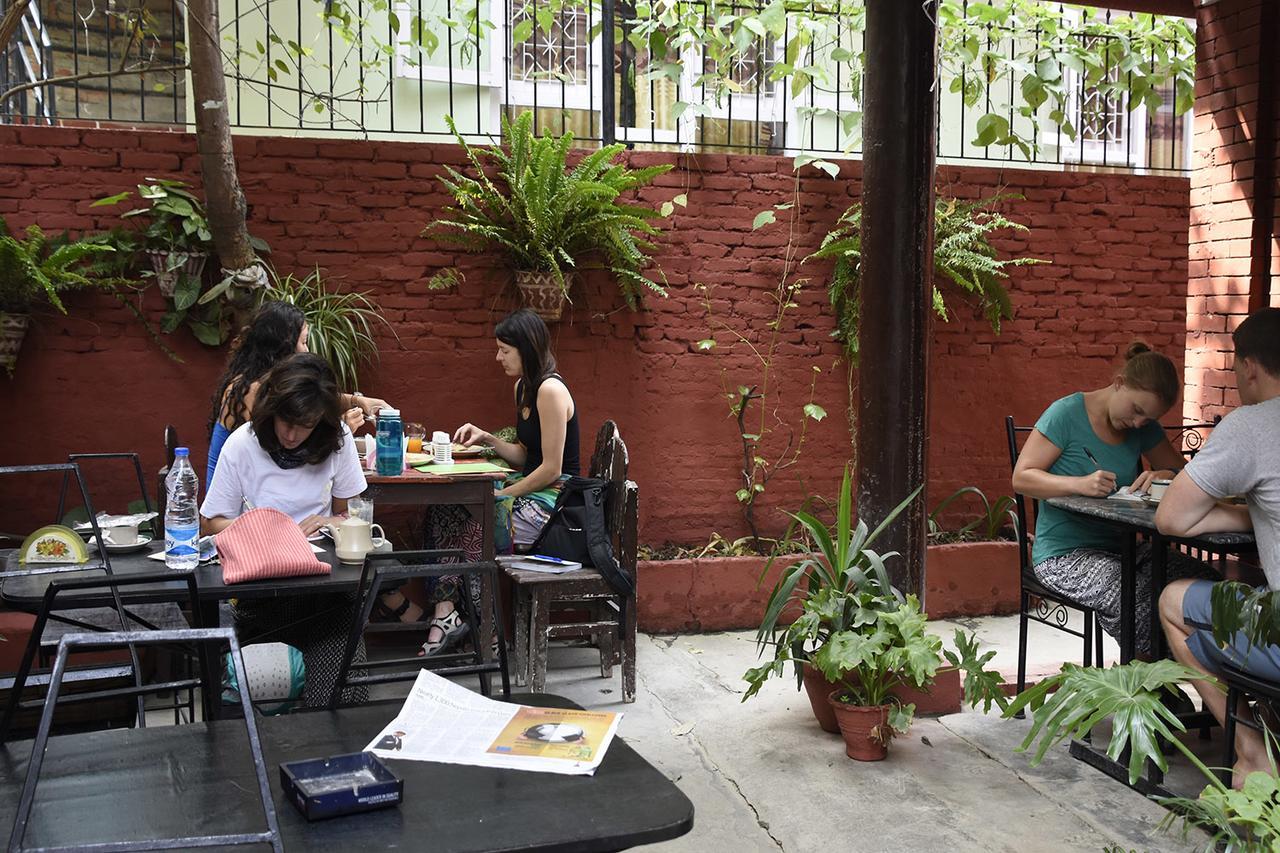 Beehive Hostel Kathmandu Esterno foto