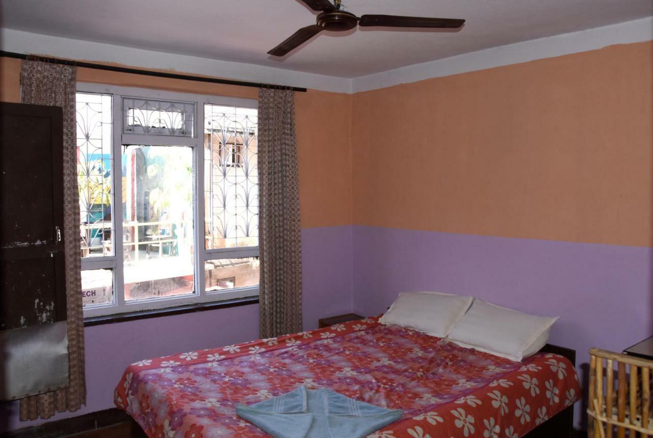 Beehive Hostel Kathmandu Esterno foto