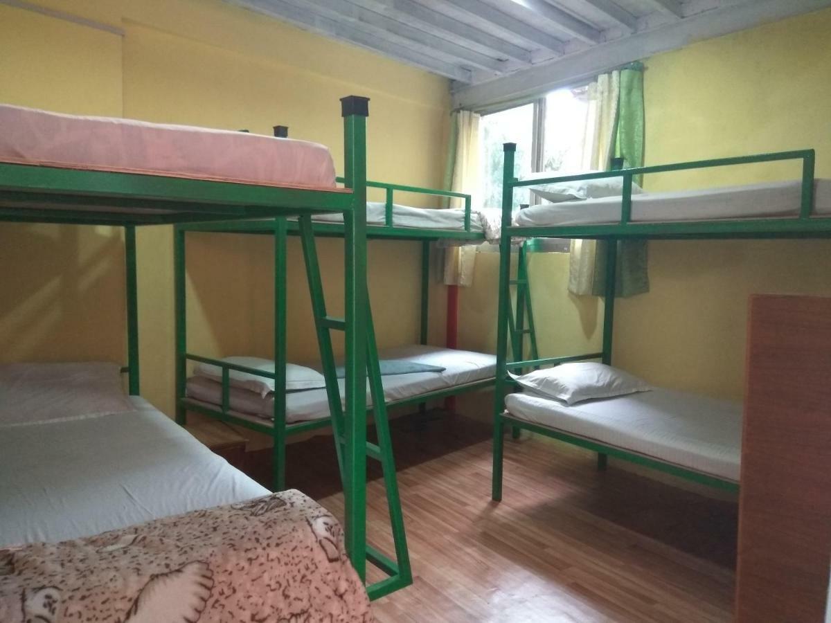 Beehive Hostel Kathmandu Esterno foto