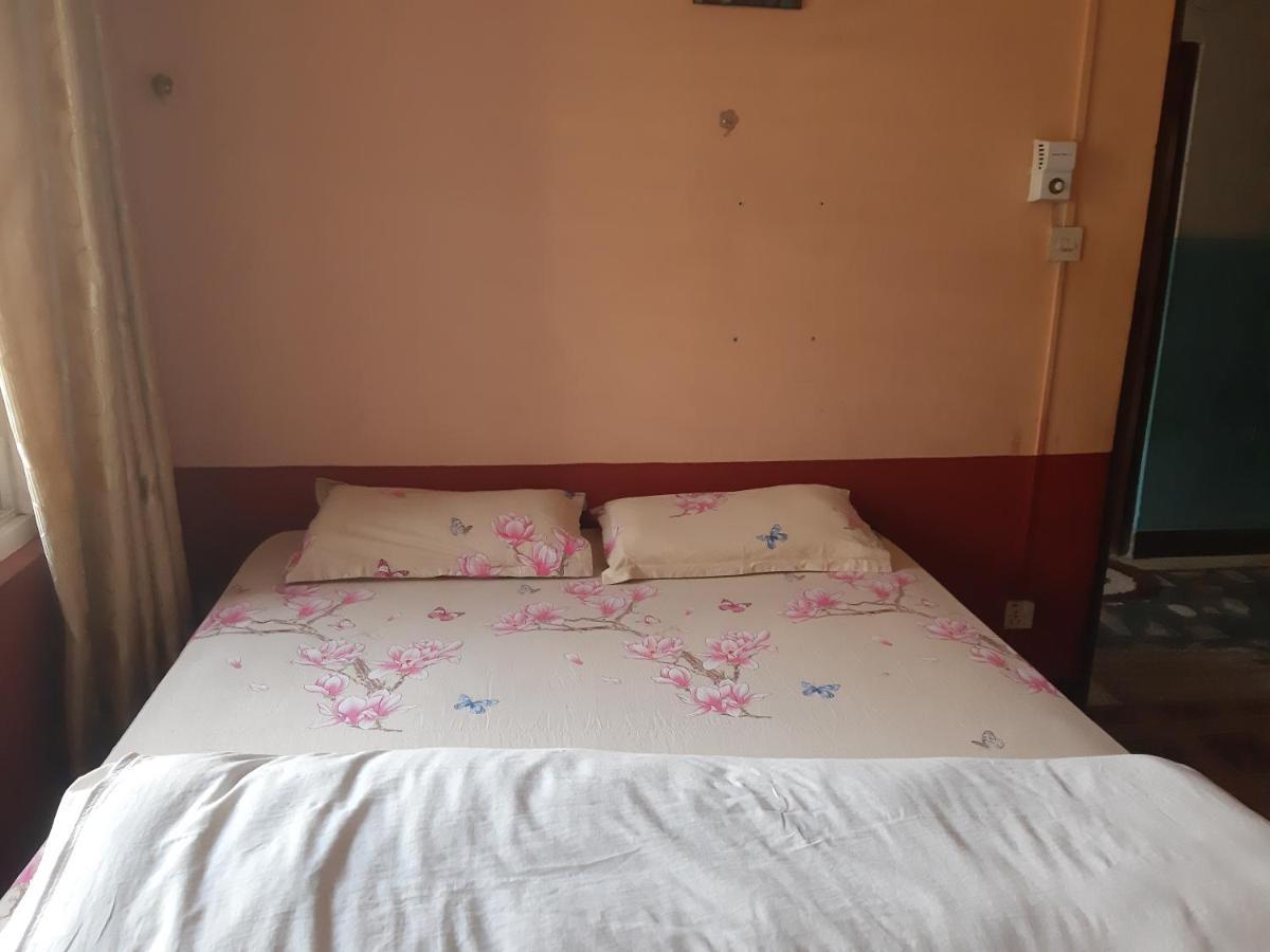 Beehive Hostel Kathmandu Esterno foto