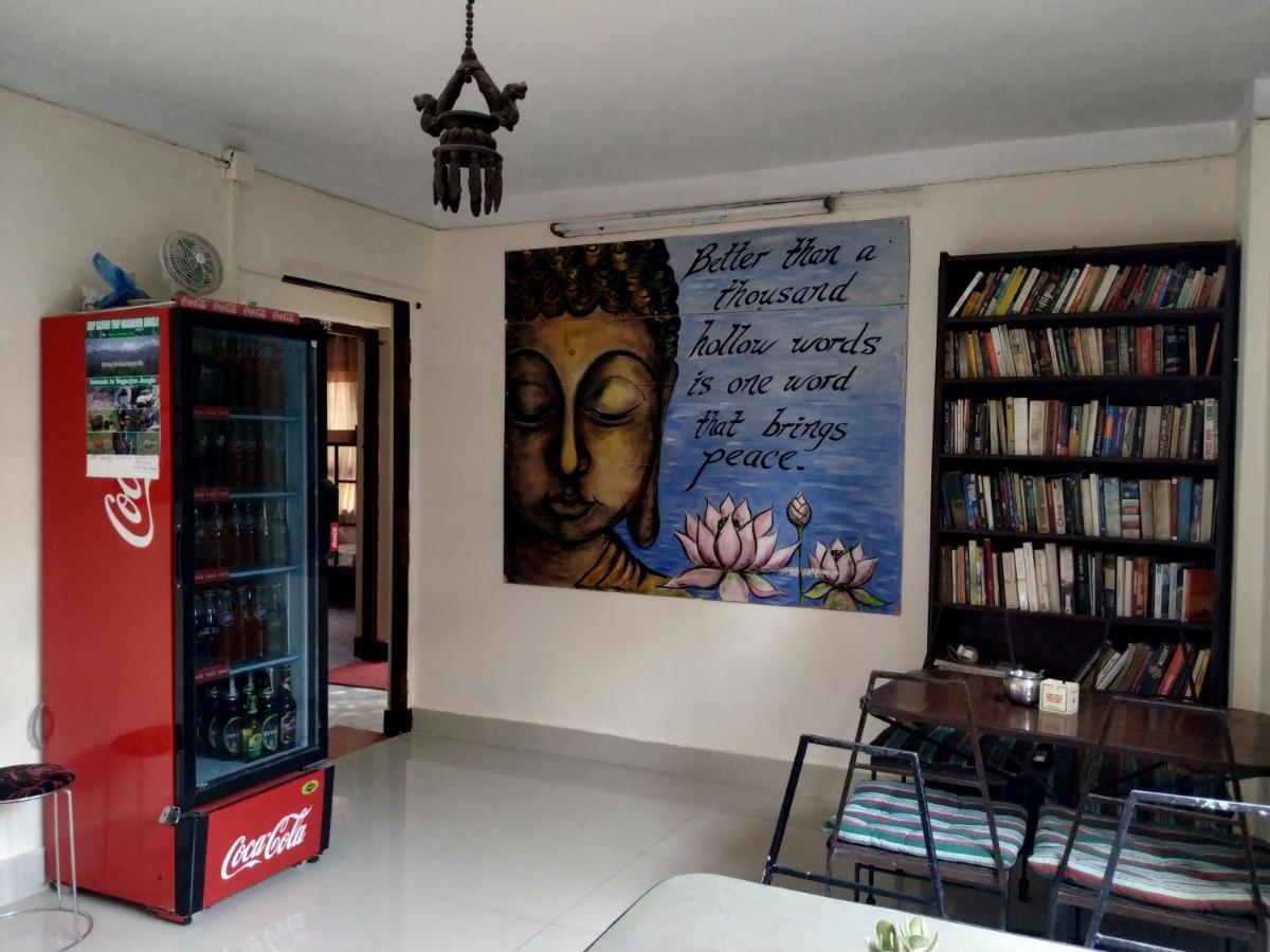 Beehive Hostel Kathmandu Esterno foto