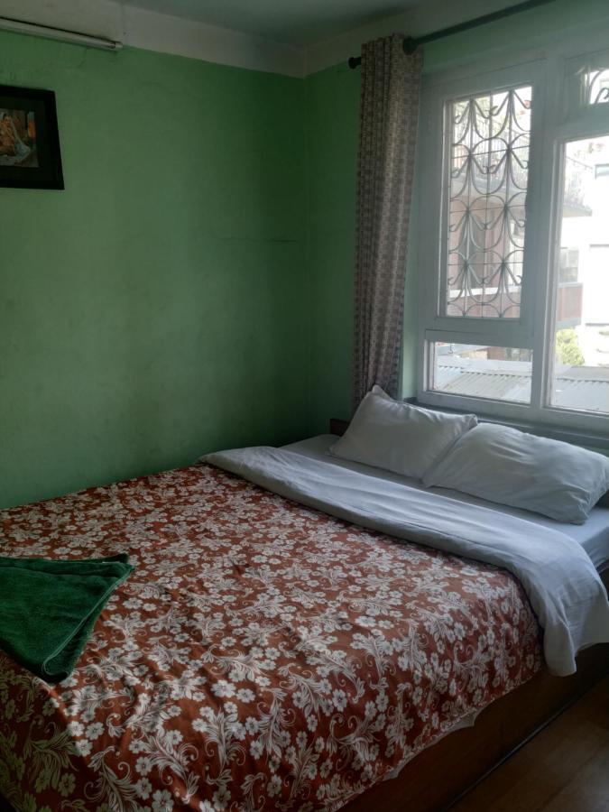 Beehive Hostel Kathmandu Esterno foto
